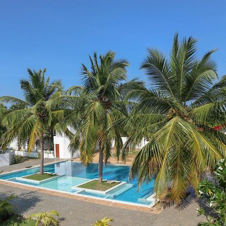 Reddalf'S Holiday Resorts Arugam Bay Exterior photo