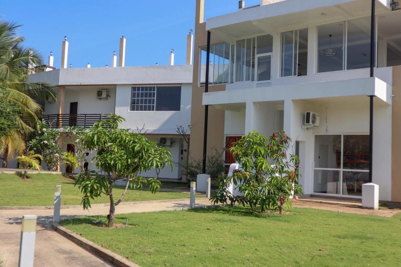 Reddalf'S Holiday Resorts Arugam Bay Exterior photo