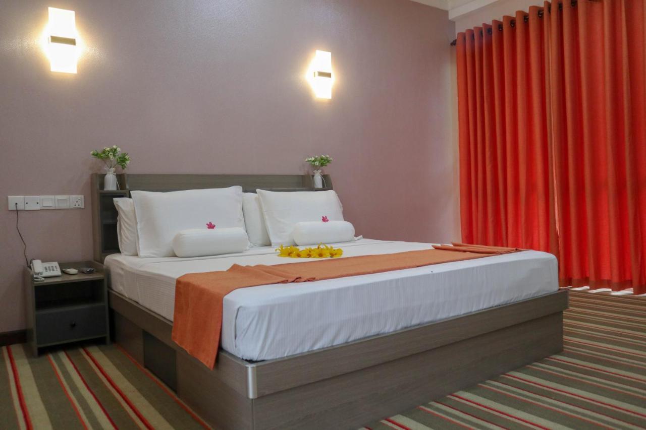 Reddalf'S Holiday Resorts Arugam Bay Exterior photo